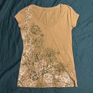 New York and Company metallic floral graphic tee in olive.  Size XS.